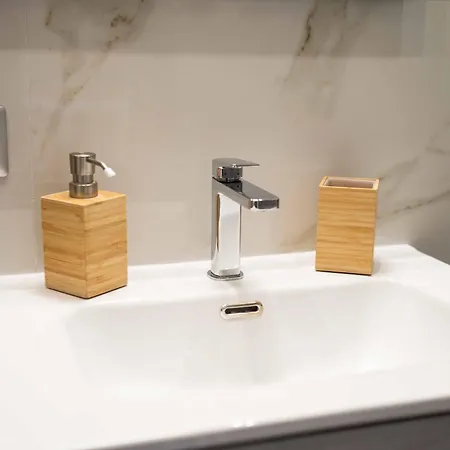 Worldwidesuites * Naples