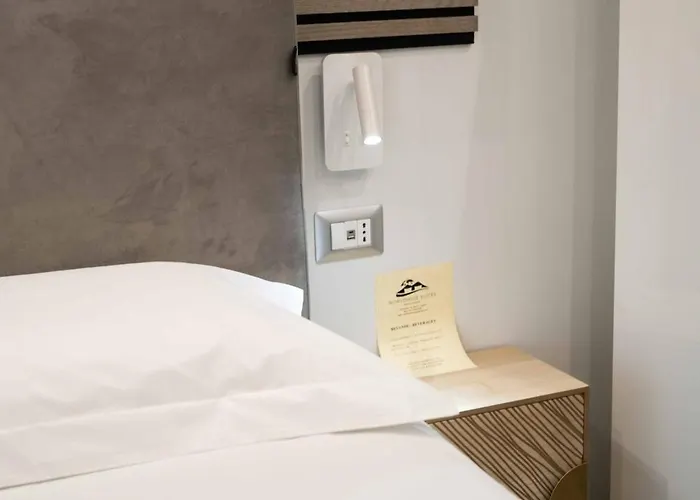 Worldwidesuites Neapol