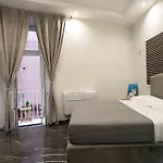 Alojamento de Acomodação e Pequeno-almoço Worldwidesuites Nápoles