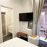 Worldwidesuites Alojamento de Acomodação e Pequeno-almoço Nápoles