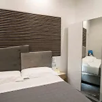 Alojamento de Acomodação e Pequeno-almoço Worldwidesuites *