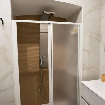 Worldwidesuites * Neapol